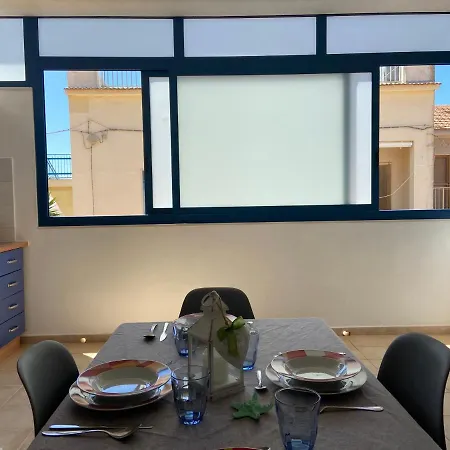 Apartament Mareinsicilia: Del Melo *